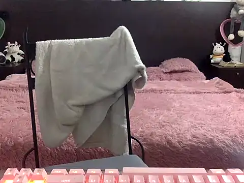 mommy-Milf online show from 03-12-26, 01:44