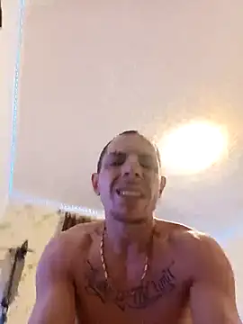 Snapshot of Hugo1993 chatting on 04-12-26, 08:39 Hugo1993 online show from 04-12-26, 08:39