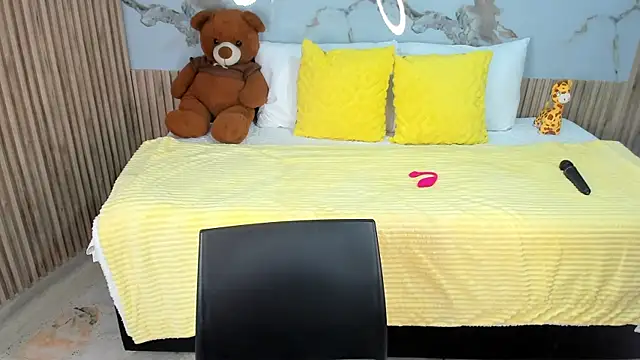 Mily17  online show from 07-25-26, 11:05