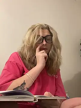 imkhloe online show from 03-09-26, 12:14