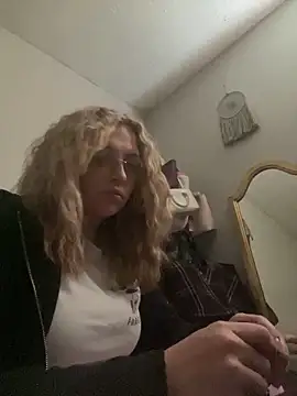 imkhloe online show from 03-16-26, 05:48