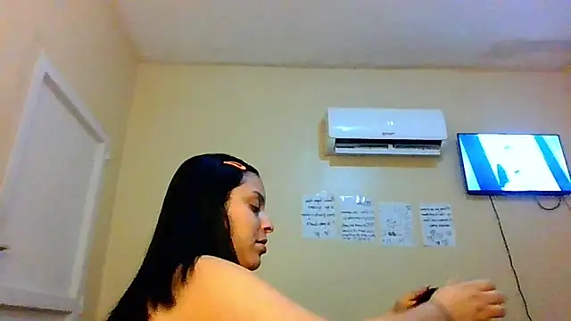 Snapshot of Athenasnew chatting on 06-03-26, 05:28 Athenasnew online show from 06-03-26, 05:28