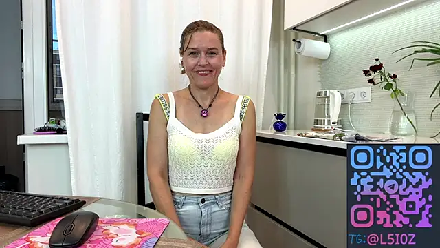 Lizacams online show from 07-25-26, 04:35