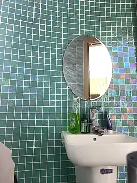 Snapshot of Swee-x1 chatting on 03-02-26, 06:14 Swee-x1 online show from 03-02-26, 06:14