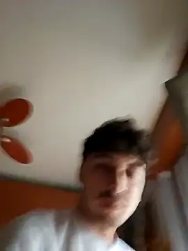 Snapshot of Andreakkkk chatting on 03-01-26, 03:23 Andreakkkk online show from 03-01-26, 03:23