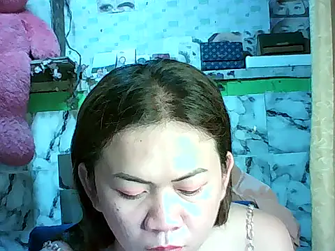 Snapshot of ur_lovelychen chatting on 04-01-26, 03:19 ur lovelychen online show from 04-01-26, 03:19