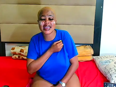 Snapshot of SpicyKittyxxx chatting on 04-15-26, 02:39 SpicyKittyxxx online show from 04-15-26, 02:39