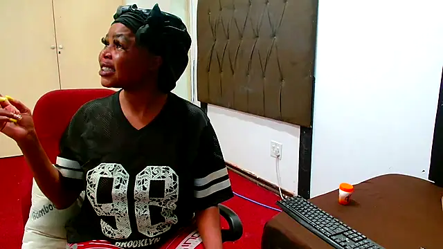 Snapshot of SpicyKittyxxx chatting on 03-15-26, 12:01 SpicyKittyxxx online show from 03-15-26, 12:01