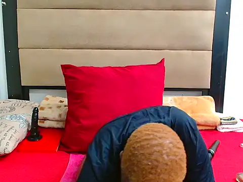 Snapshot of SpicyKittyxxx chatting on 04-12-26, 05:27 SpicyKittyxxx online show from 04-12-26, 05:27