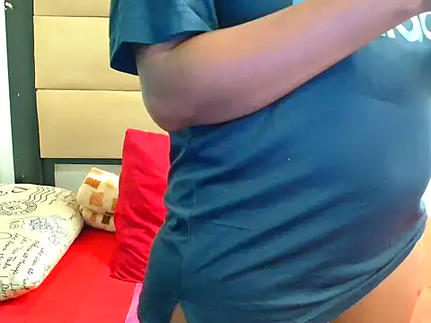 Snapshot of SpicyKittyxxx chatting on 04-16-26, 06:52 SpicyKittyxxx online show from 04-16-26, 06:52