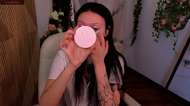 kittenlolla online show from 03-11-26, 02:22