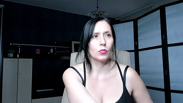 Snapshot of Lucky_Milf chatting on 07-09-26, 02:16 Lucky Milf online show from 07-09-26, 02:16