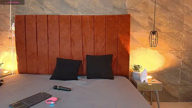 Lauren Rouses online show from 04-11-26, 04:31