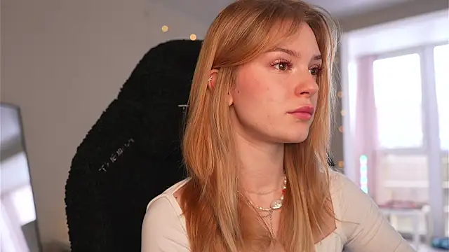 cyberl0ve  online show from 03-10-26, 09:24