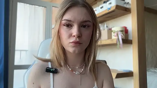 cyberl0ve  online show from 04-21-26, 11:06