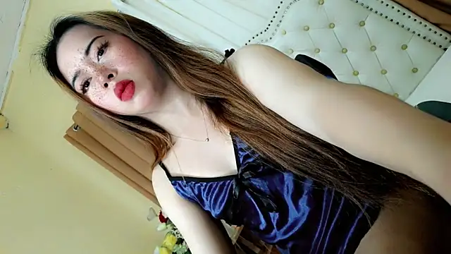 Snapshot of Seductive_sophie chatting on 05-06-26, 01:42 Seductive sophie online show from 05-06-26, 01:42