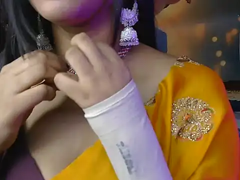 Snapshot of its-samyara chatting on 05-23-26, 12:37 its-samyara online show from 05-23-26, 12:37