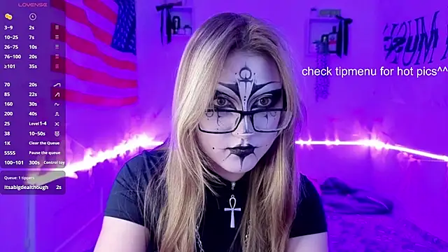 Snapshot of CucKuhta chatting on 06-11-26, 04:15 CucKuhta online show from 06-11-26, 04:15