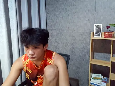Snapshot of marksurelyhard chatting on 08-06-26, 01:11 marksurelyhard online show from 08-06-26, 01:11