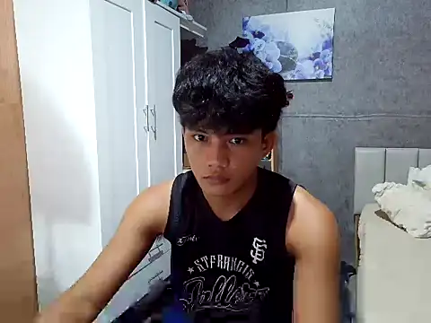Snapshot of marksurelyhard chatting on 05-13-26, 05:53 marksurelyhard online show from 05-13-26, 05:53