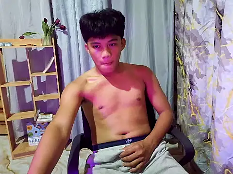 Snapshot of marksurelyhard chatting on 06-18-26, 06:24 marksurelyhard online show from 06-18-26, 06:24