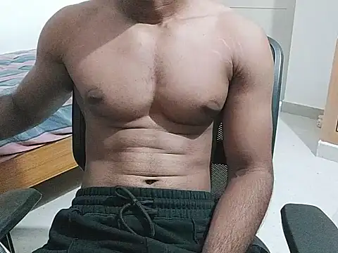 Snapshot of kratosTheHunk chatting on 06-11-26, 11:18 kratosTheHunk online show from 06-11-26, 11:18