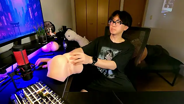 Snapshot of maaceru chatting on 06-05-26, 12:00 maaceru online show from 06-05-26, 12:00