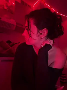 Claraaaaa06 online show from 03-10-26, 08:02