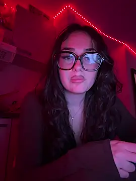 Claraaaaa06 online show from 03-18-26, 07:37