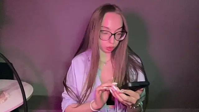 Snapshot of AngelinaFox0202 chatting on 03-03-26, 08:49 AngelinaFox0202 online show from 03-03-26, 08:49