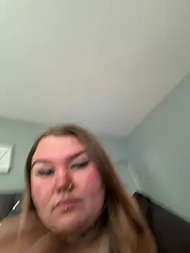 BeeMay22 online show from 05-08-26, 12:09