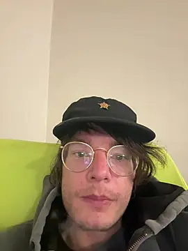 Snapshot of KinkyKittyBoy chatting on 03-21-26, 01:51 KinkyKittyBoy online show from 03-21-26, 01:51