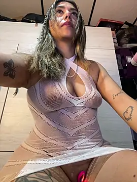 stefanyqueen69 online show from 04-10-26, 01:51