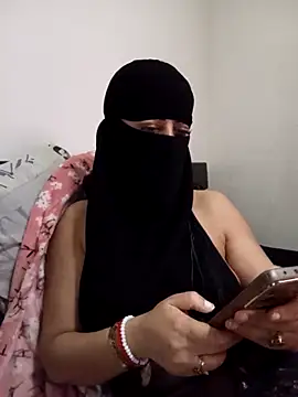 Snapshot of Hayat-zahri chatting on 03-02-26, 03:07 Hayat-zahri online show from 03-02-26, 03:07