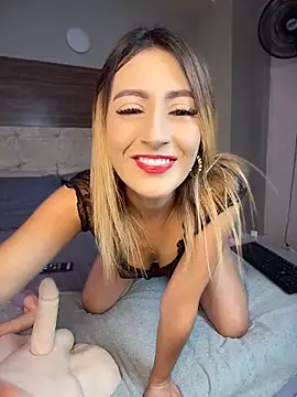 Emma Reyes online show from 06-18-26, 03:50