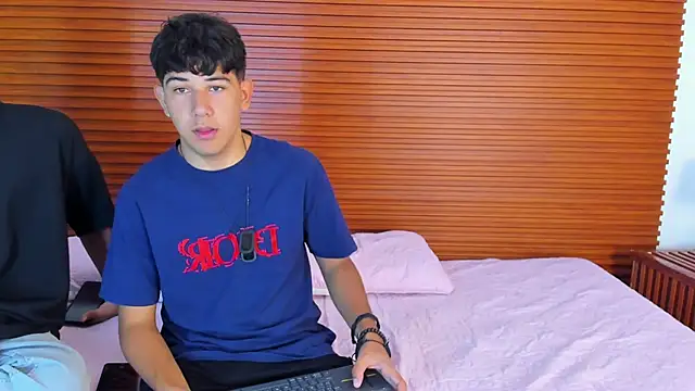 peakk twiinns online show from 04-07-26, 11:23