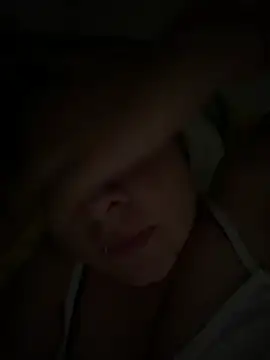 Snapshot of Zoe_Luxxe_ chatting on 04-05-26, 08:37 Zoe Luxxe online show from 04-05-26, 08:37