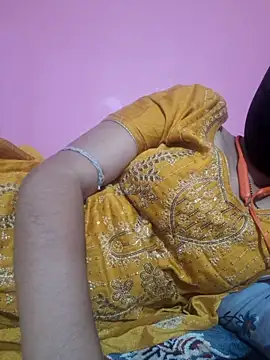 Snapshot of Couple_hot999 chatting on 05-11-26, 02:45 Couple hot999 online show from 05-11-26, 02:45