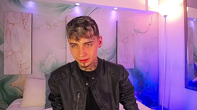 Max Hader  online show from 04-16-26, 03:51