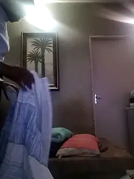 Snapshot of ________----tt chatting on 04-13-26, 06:39 ----tt online show from 04-13-26, 06:39