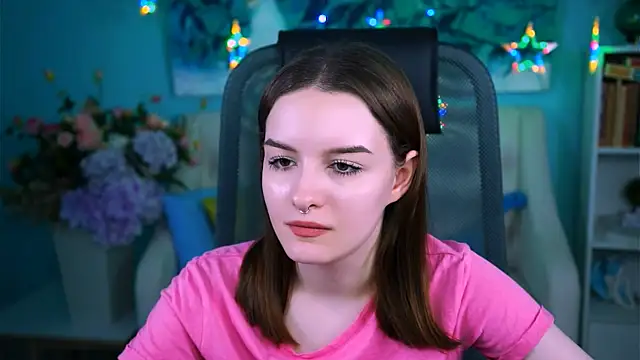 Snapshot of KellieBanshe chatting on 07-17-26, 02:09 KellieBanshe online show from 07-17-26, 02:09