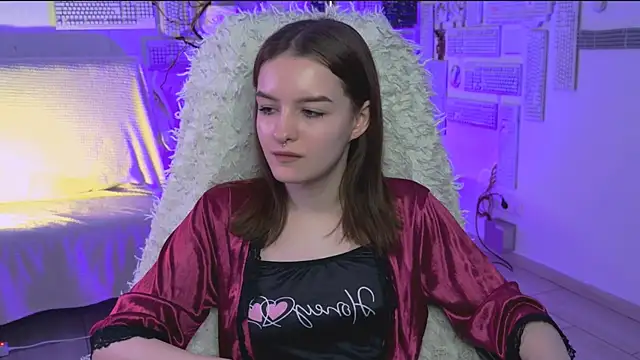 Snapshot of KellieBanshe chatting on 04-22-26, 04:30 KellieBanshe online show from 04-22-26, 04:30