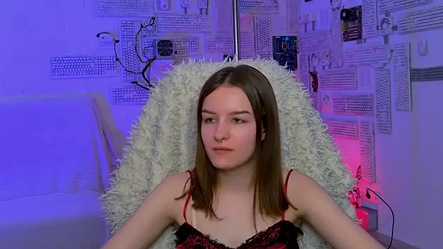 Snapshot of KellieBanshe chatting on 06-16-26, 04:12 KellieBanshe online show from 06-16-26, 04:12