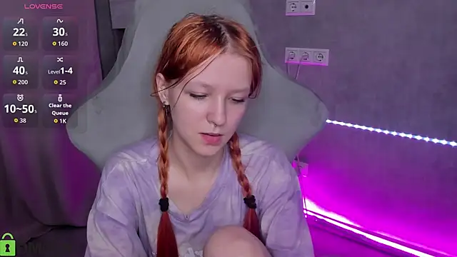 Snapshot of Emma_Dusk chatting on 05-15-26, 11:14 Emma Dusk online show from 05-15-26, 11:14