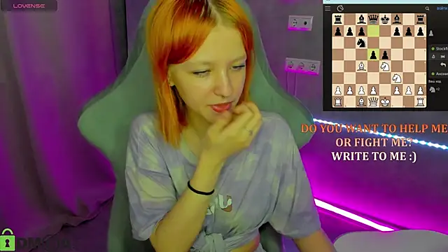 Snapshot of Emma_Dusk chatting on 05-31-26, 01:11 Emma Dusk online show from 05-31-26, 01:11