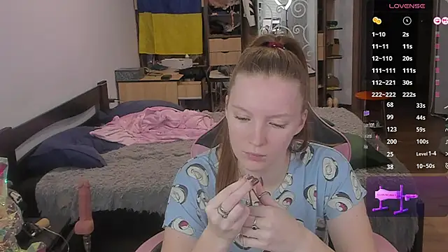 Mary Blu online show from 11-24-25, 08:58