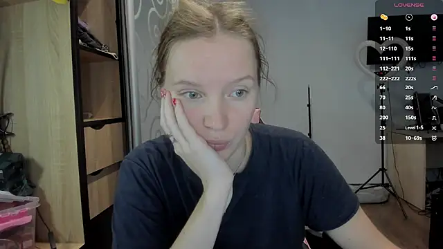 Mary Blu online show from 10-13-25, 08:27