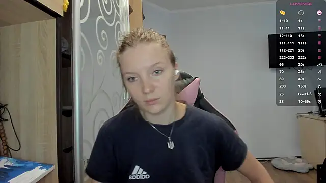 Mary Blu online show from 09-20-25, 08:19