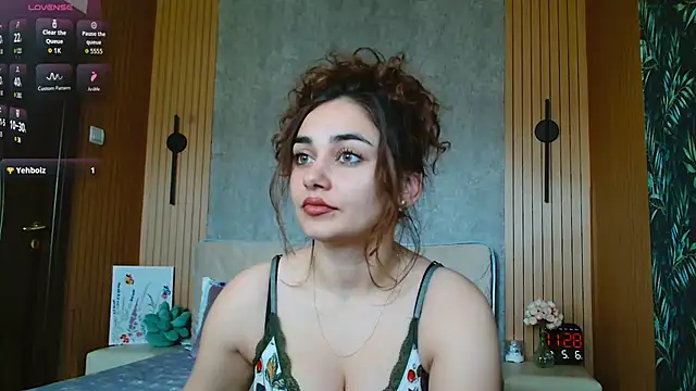 Snapshot of KatarinaHeaven chatting on 05-06-26, 08:29 KatarinaHeaven online show from 05-06-26, 08:29