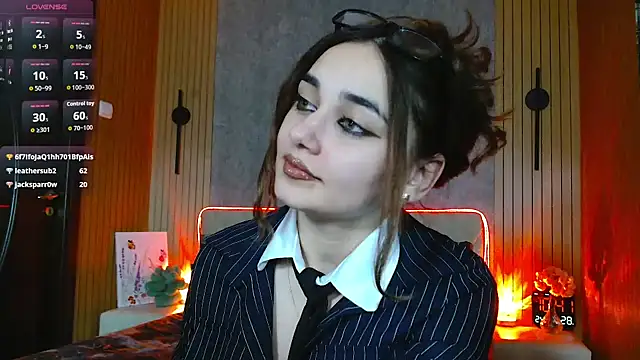 Snapshot of KatarinaHeaven chatting on 04-28-26, 07:40 KatarinaHeaven online show from 04-28-26, 07:40